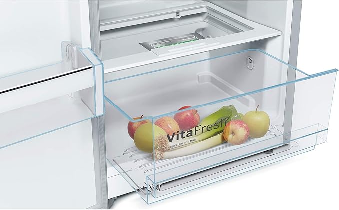 Bac à légumes VitaFresh du réfrigérateur Bosch KSV33VLEP, rempli de fruits, garantissant une conservation optimale de la fraîcheur.