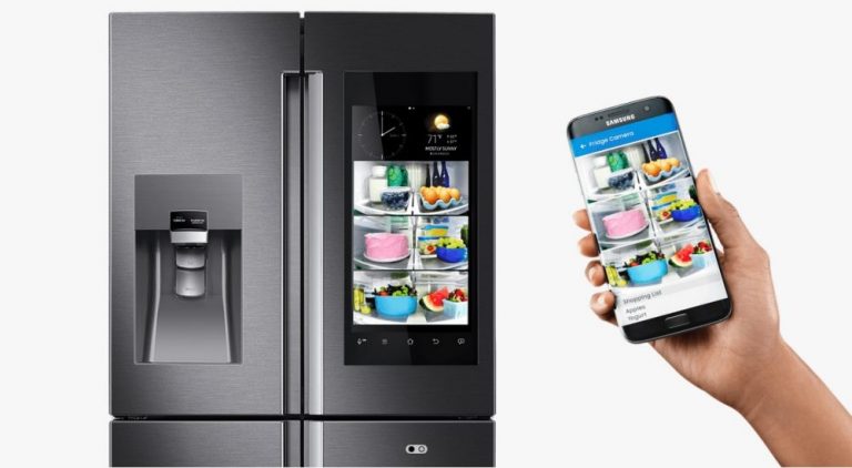 Réfrigérateur connecté Samsung avec écran tactile et contrôle à distance via smartphone